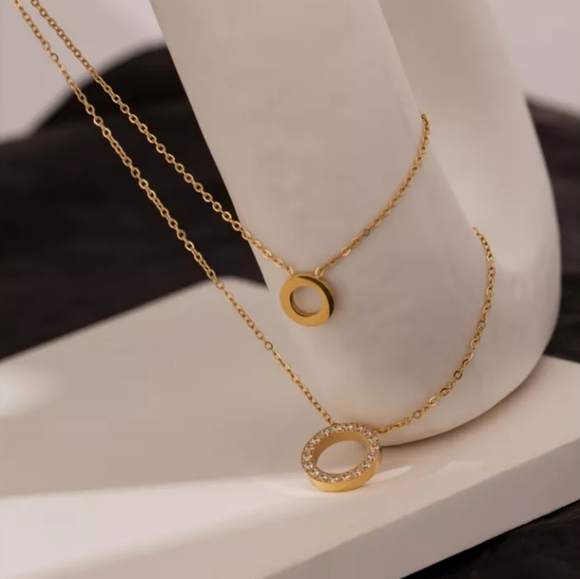 Delicate Layered Necklace - Picture 4 of 6